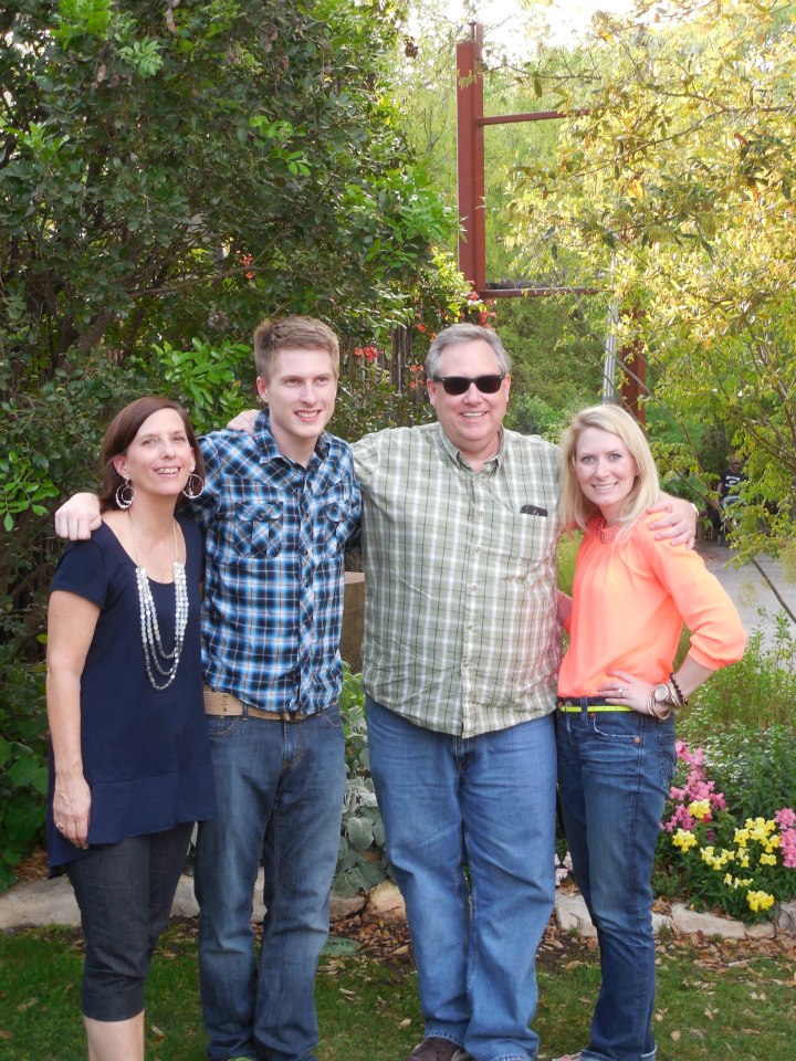 577465_10200836344779281_534244906_n