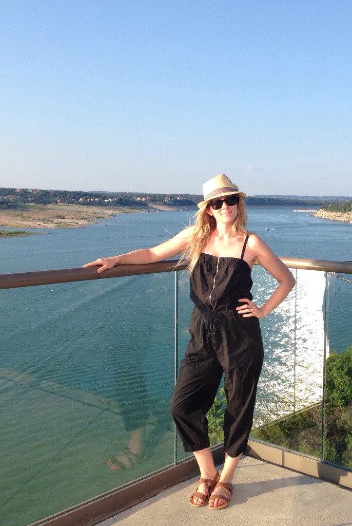 Black jumpsuit at Lakeway Resort styled by Hi Lovely