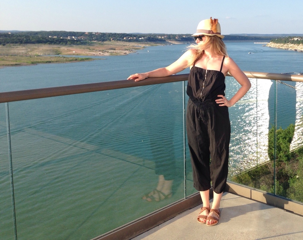 Black jumpsuit at Lakeway Resort styled by Hi Lovely