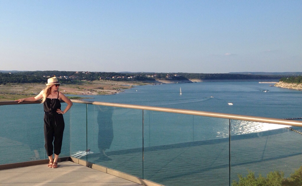 Black jumpsuit at Lakeway Resort styled by Hi Lovely