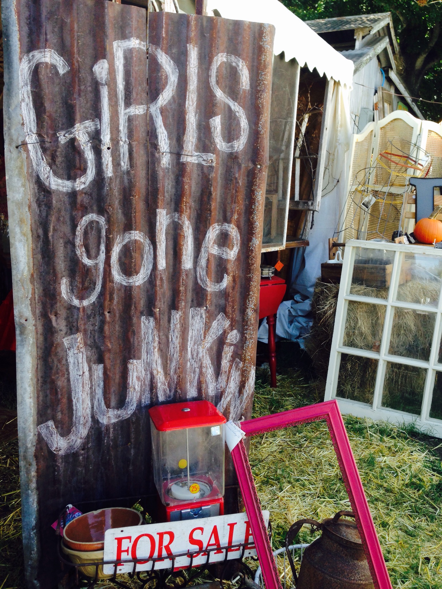 Quality junk found at Round Top Antiques Weekend | Hi Lovely