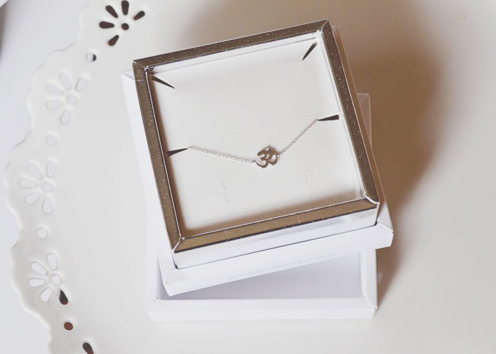 babble-boxx-hi-lovely-yoga-jewelz2