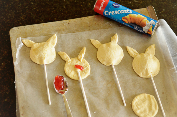 Pillsbury Springtime Baking | Bunny Pops | Hi Lovely