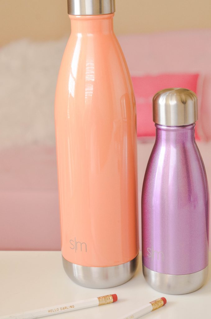 https://hilovely.com/wp-content/uploads/2017/05/simple-modern-water-bottle-hi-lovely-5-678x1024.jpg