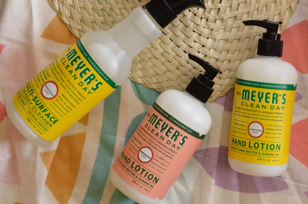 Holiday Cleaning Prep & Hostess Gift Idea: Free Mrs. Meyer's