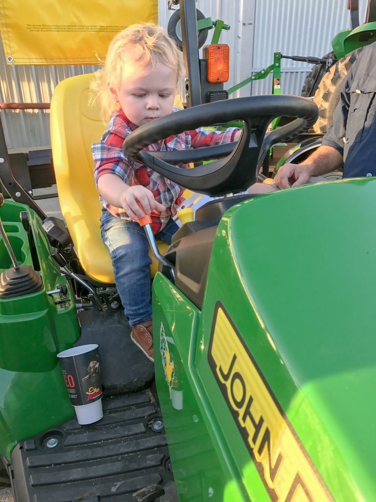 Family Friendly Guide to the San Antonio Rodeo | Hi Lovely