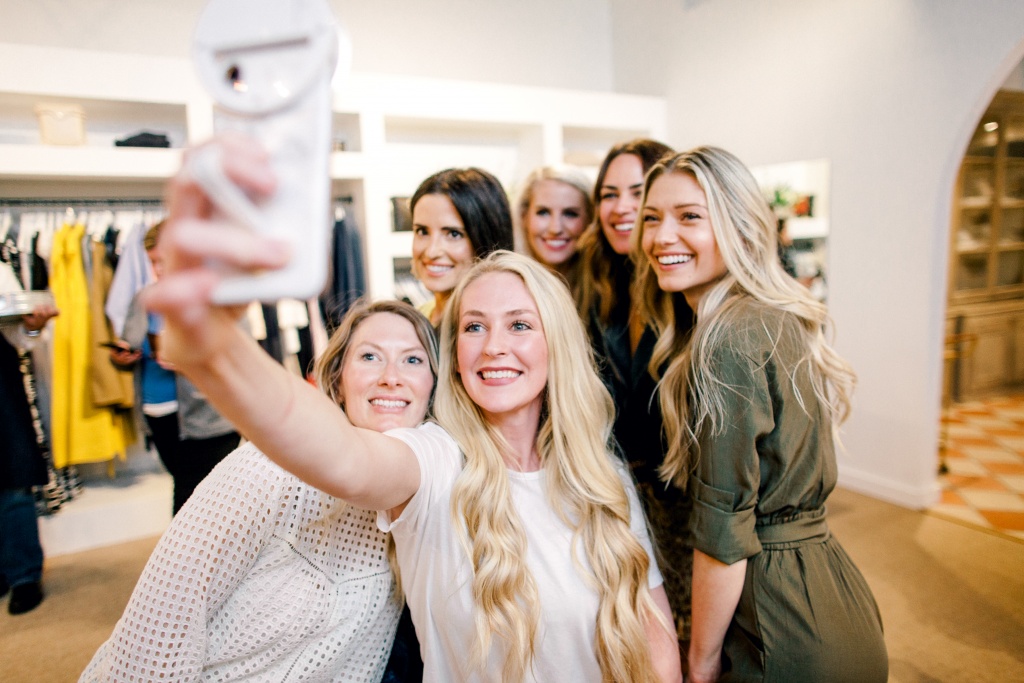 LensCrafters and ACUVUE know how to throw a party! | Hi Lovely at Goop