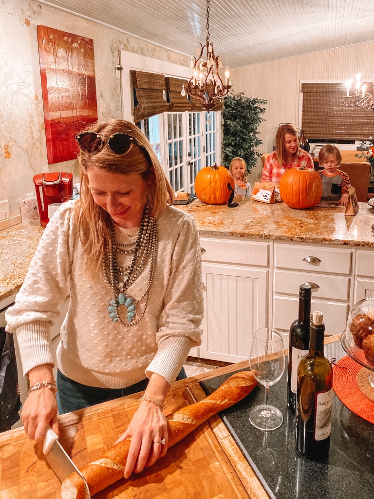 Vacasa Holiday Vacation Rental | Hi Lovely | Travel Tips