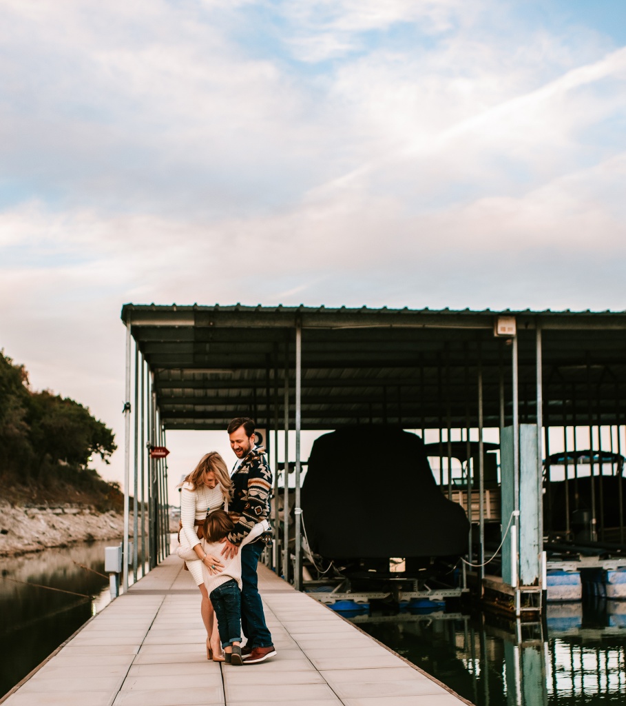 Jessica Rockowitz | Hi Lovely | Austin Family Photos | Austin Photographer | Lakeway Marina