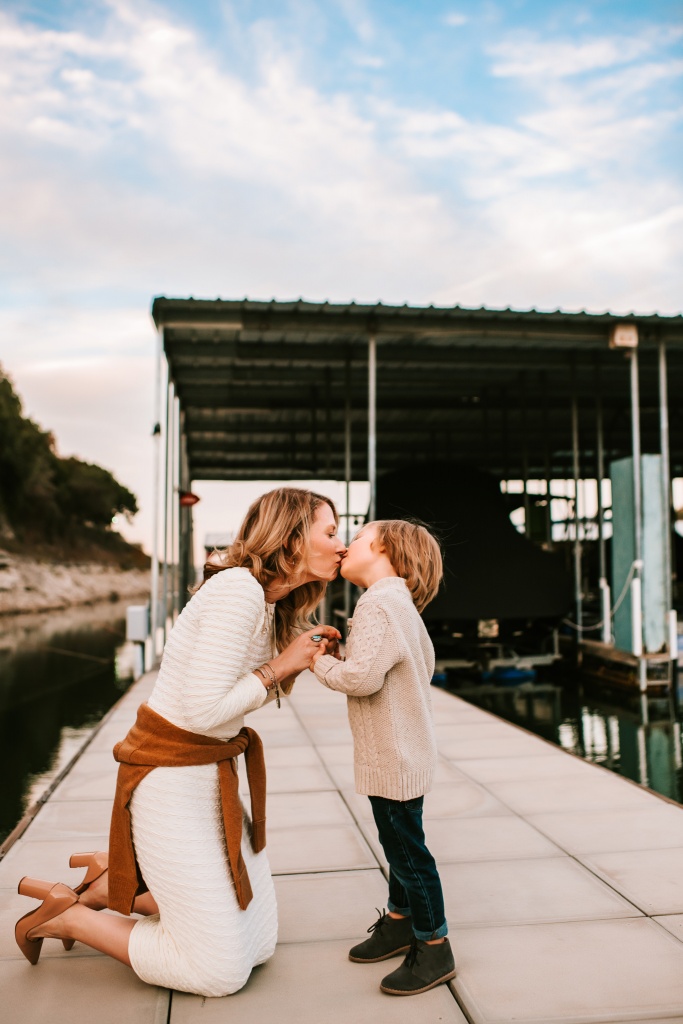 Jessica Rockowitz | Hi Lovely | Austin Family Photos | Austin Photographer | Lakeway Marina