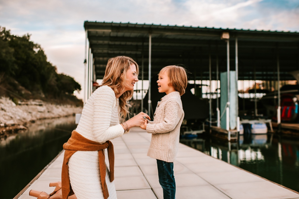 Jessica Rockowitz | Hi Lovely | Austin Family Photos | Austin Photographer | Lakeway Marina