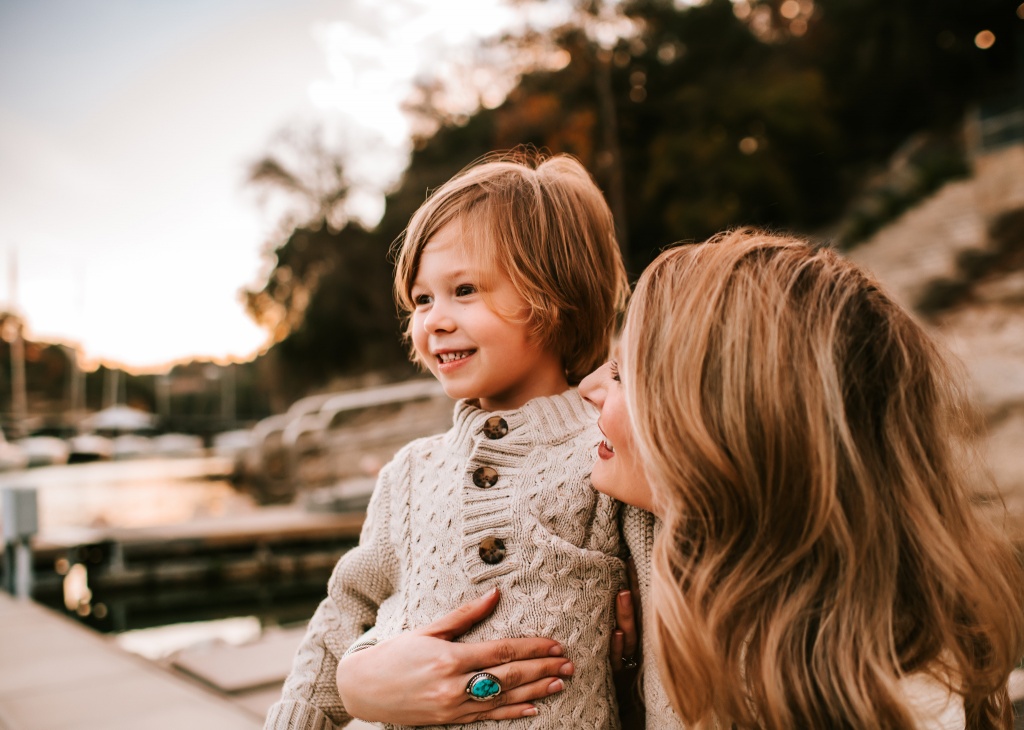 Jessica Rockowitz | Hi Lovely | Austin Family Photos | Austin Photographer | Lakeway Marina