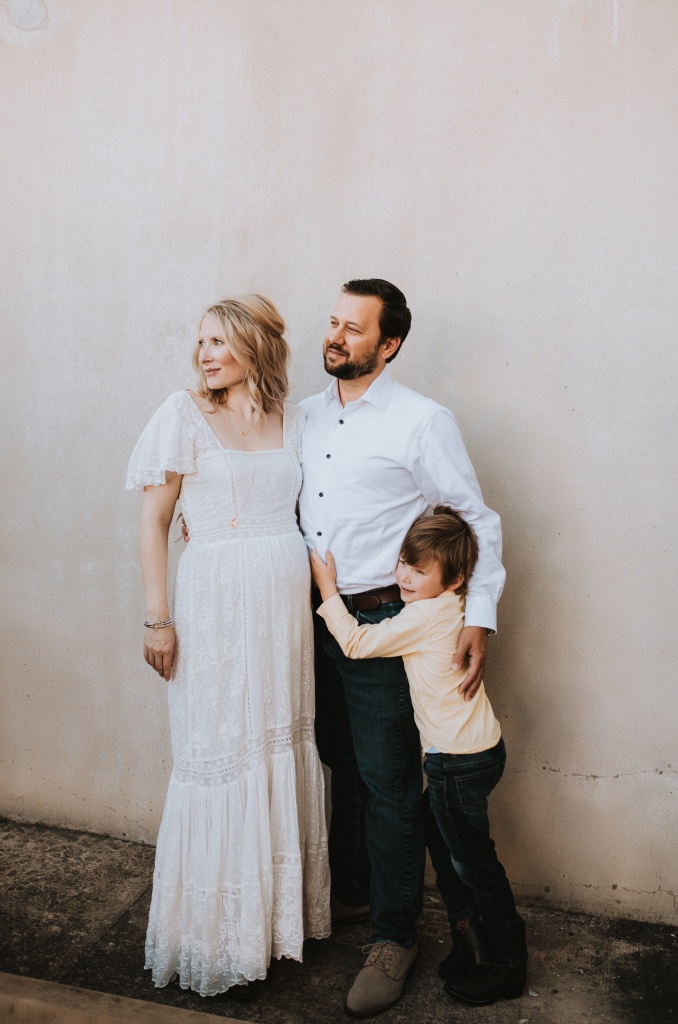 Maternity Family Photoshoot | Taylor Boyd Photography | Austin San Antonio Maternity Photos | Hi Lovely