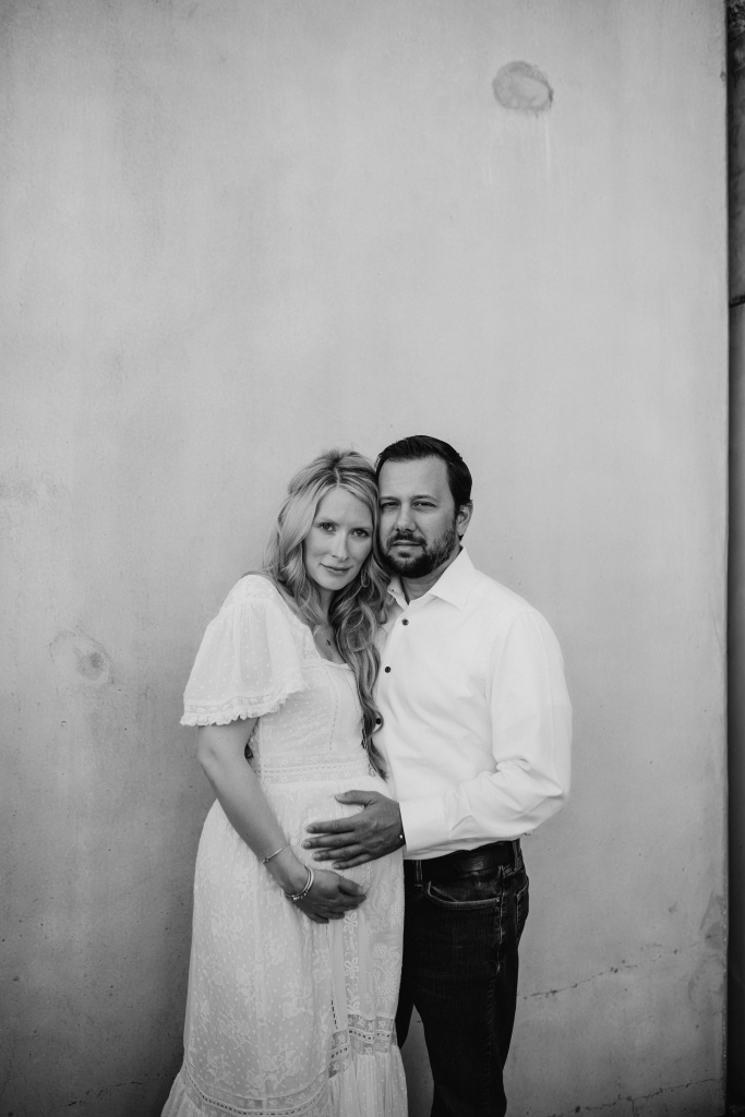 Maternity Family Photoshoot | Taylor Boyd Photography | Austin San Antonio Maternity Photos | Hi Lovely