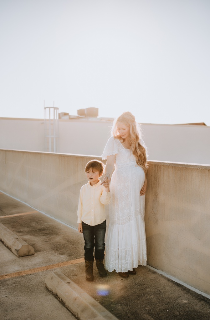 Maternity Family Photoshoot | Taylor Boyd Photography | Austin San Antonio Maternity Photos | Hi Lovely