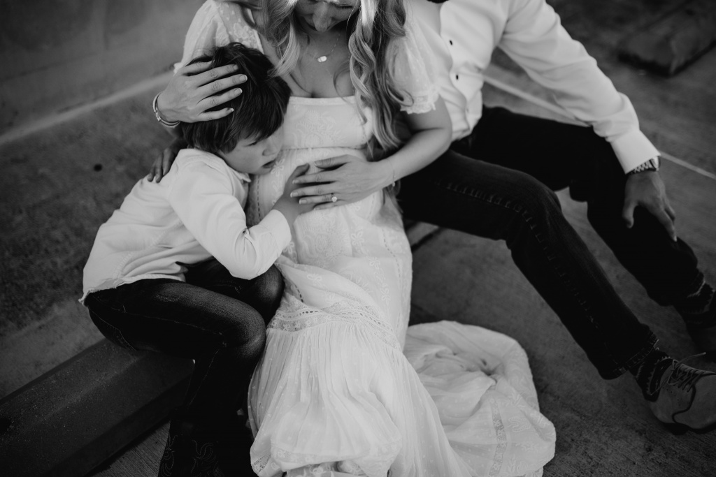 Maternity Family Photoshoot | Taylor Boyd Photography | Austin San Antonio Maternity Photos | Hi Lovely