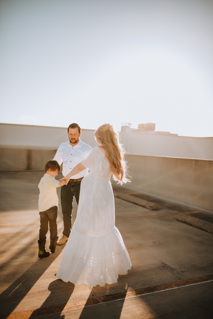 Maternity Family Photoshoot | Taylor Boyd Photography | Austin San Antonio Maternity Photos | Hi Lovely