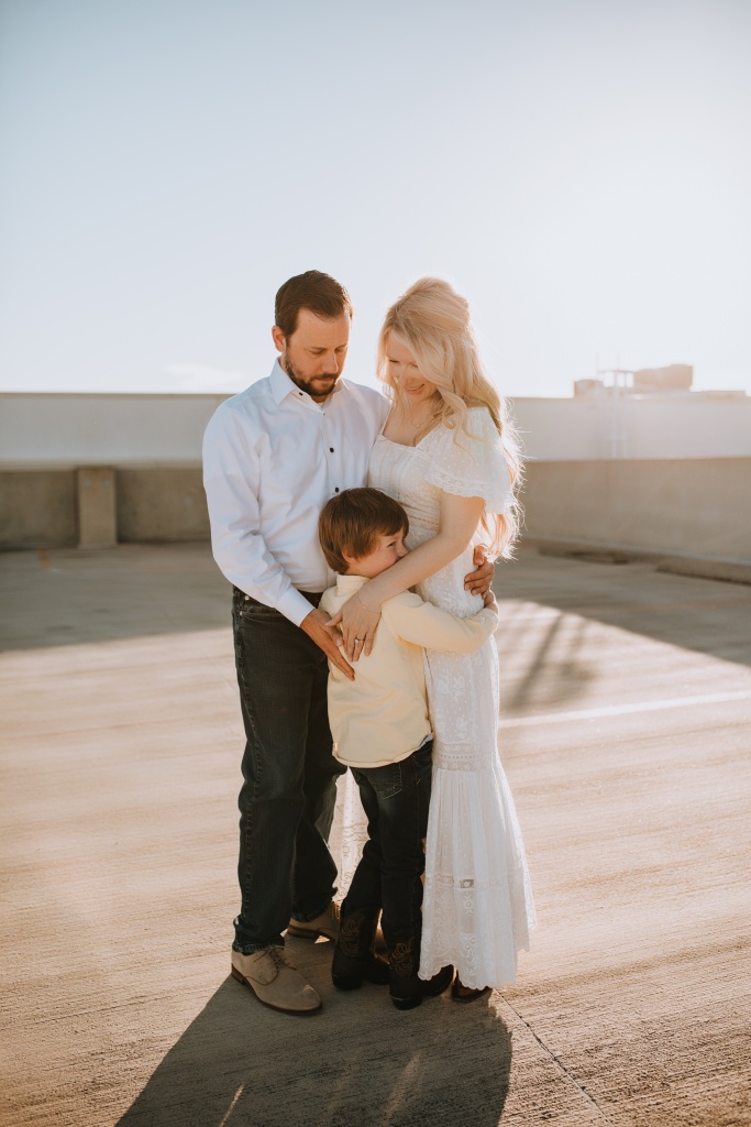 Maternity Family Photoshoot | Taylor Boyd Photography | Austin San Antonio Maternity Photos | Hi Lovely