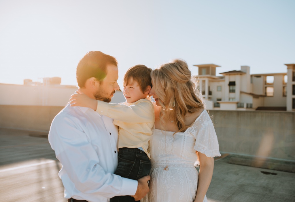 Maternity Family Photoshoot | Taylor Boyd Photography | Austin San Antonio Maternity Photos | Hi Lovely